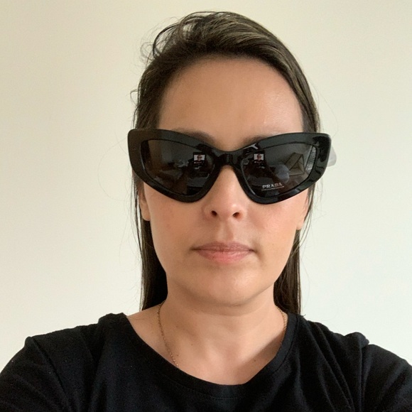 Prada Black Frame Cat Eye Sunglasses 100% UV 😎 - Picture 9 of 10